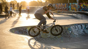 Профессиональный BMX фристайл на велосипеде Haro Bikes - от уличных трюков до олимпийского спорта Профессиональный BMX фристайл на велосипеде Haro Bikes - от уличных трюков до олимпийского спорта